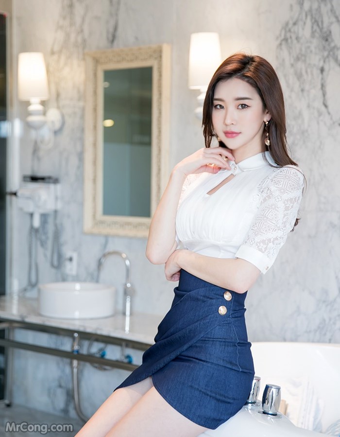 Beautiful Park Da Hyun in fashion photo album February 2017 (397 photos)