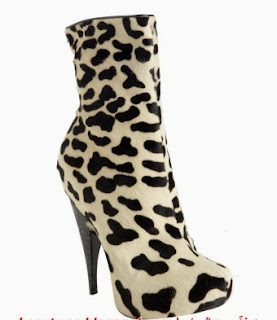 boots femme ouverte sur les cotes