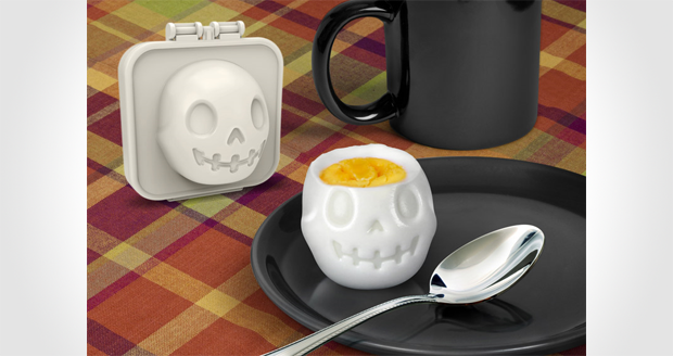 Egg-A-Matic Skull Egg Mold