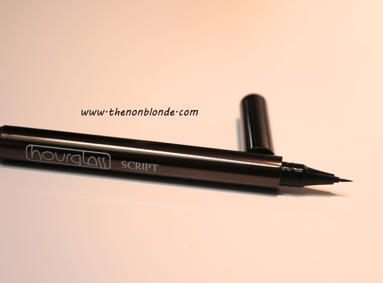 YO MBO Hourglass Script Precision Liquid Liner