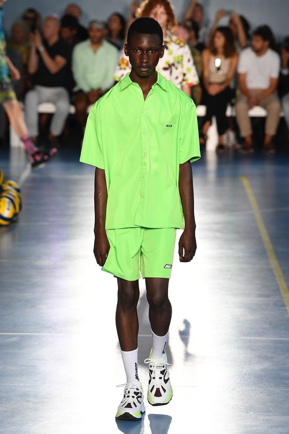 roupa masculina neon