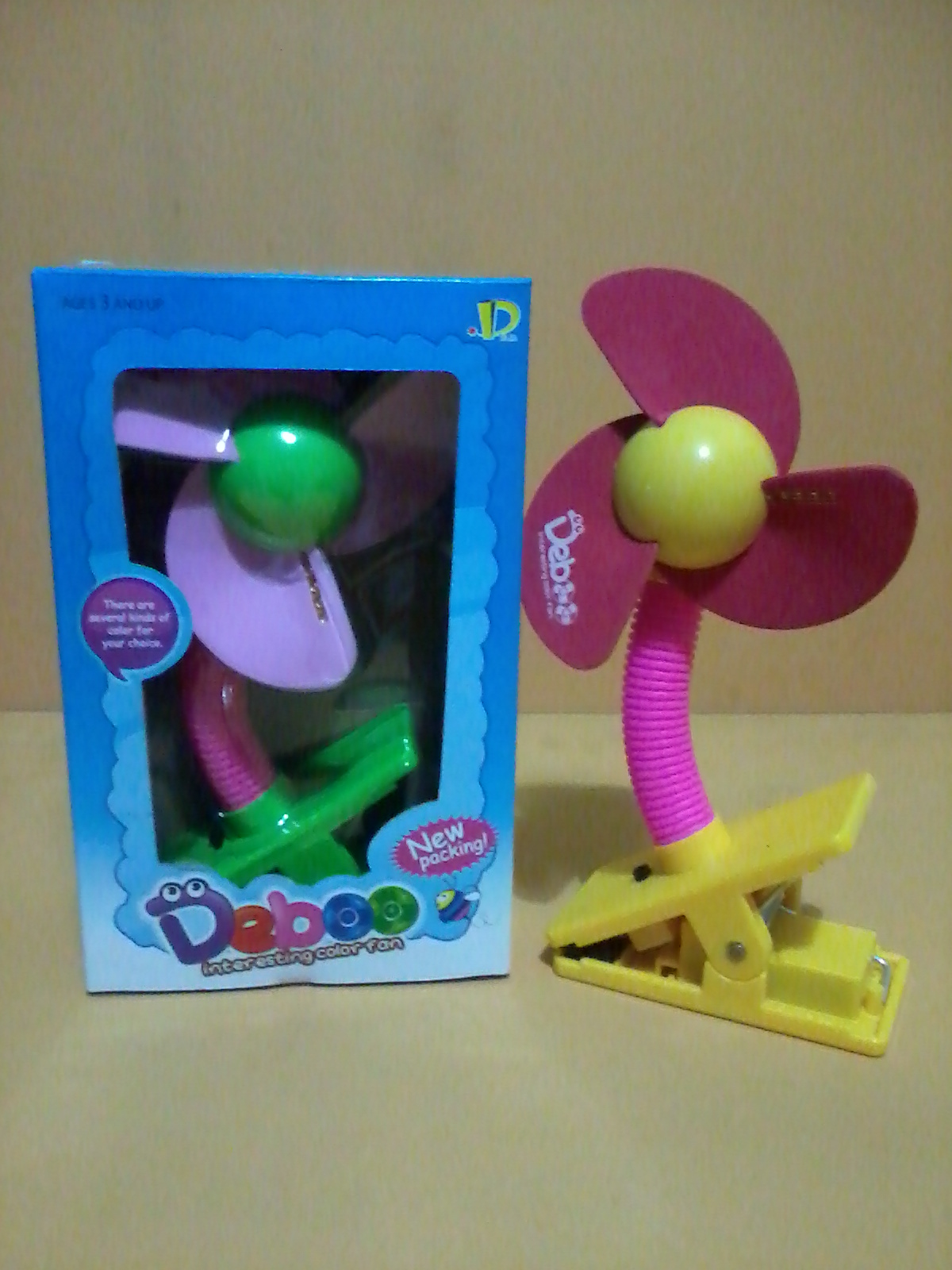 Amani Collection: Deboo Interesting Colour Fan