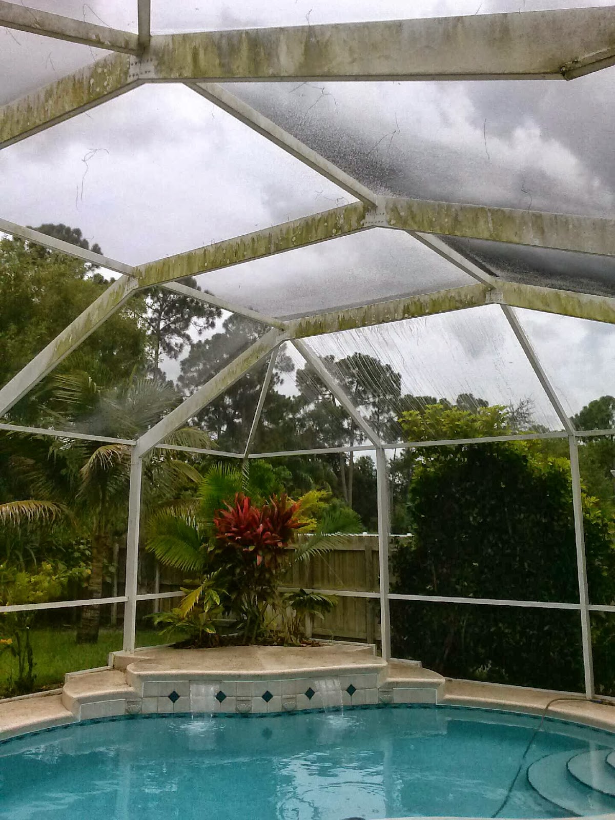 Port St. Lucie's Pressure Cleaning Choice Pool Patio and Screen
