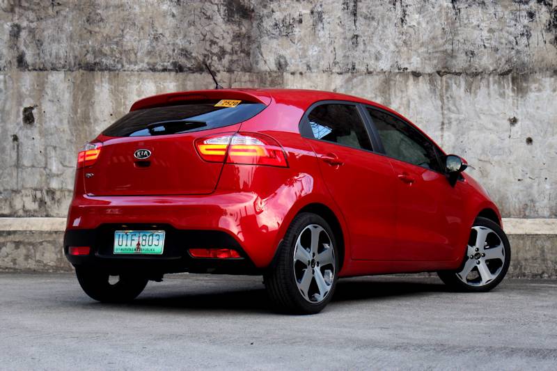 Review: 2013 Kia Rio 1.4 EX Hatchback | CarGuide.PH | Philippine Car