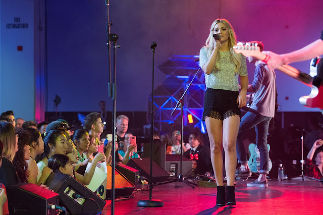 Actress, Singer @ Olivia Holt - Performing D23 Expo at Anaheim Convention Center in Anaheim 