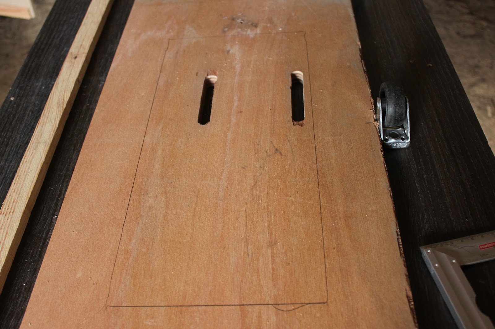 Crosscut Saw Table - designed and made from recuperated materials