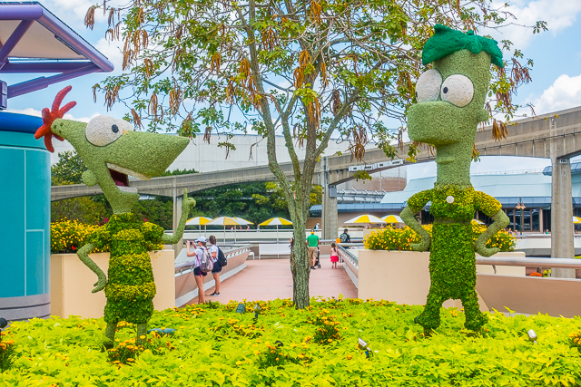 Epcot International Flower and Garden Festival 2017 - beautiful flowers and amazing food! You MUST make a trip to Walt Disney World to check out the festival! SO fun! Epcot International Flower and Garden Festival 2017 - beautiful flowers and amazing food! You MUST make a trip to Walt Disney World to check out the festival! SO fun!