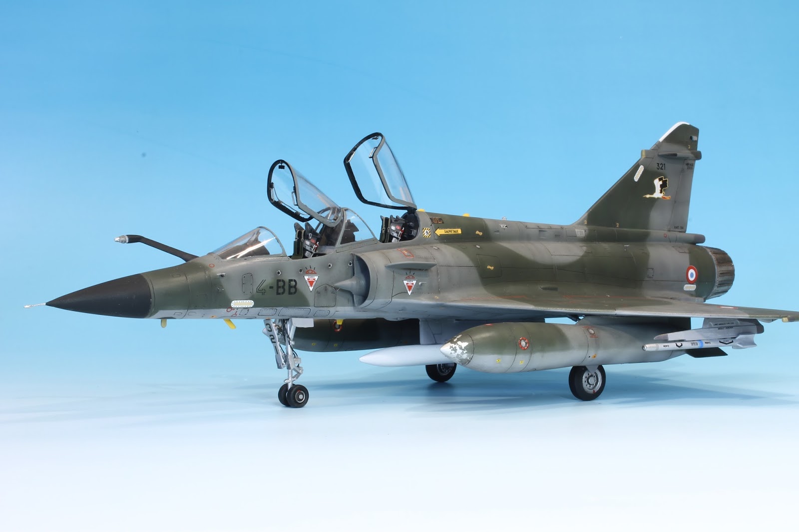 Istvan Michalko's scale models: Dassault Mirage 2000N - Heller, 1/48 ...