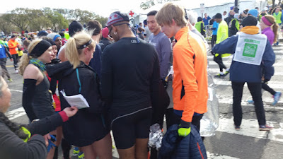 Runners waiting for pictures and autographs with Meb Keflezighi