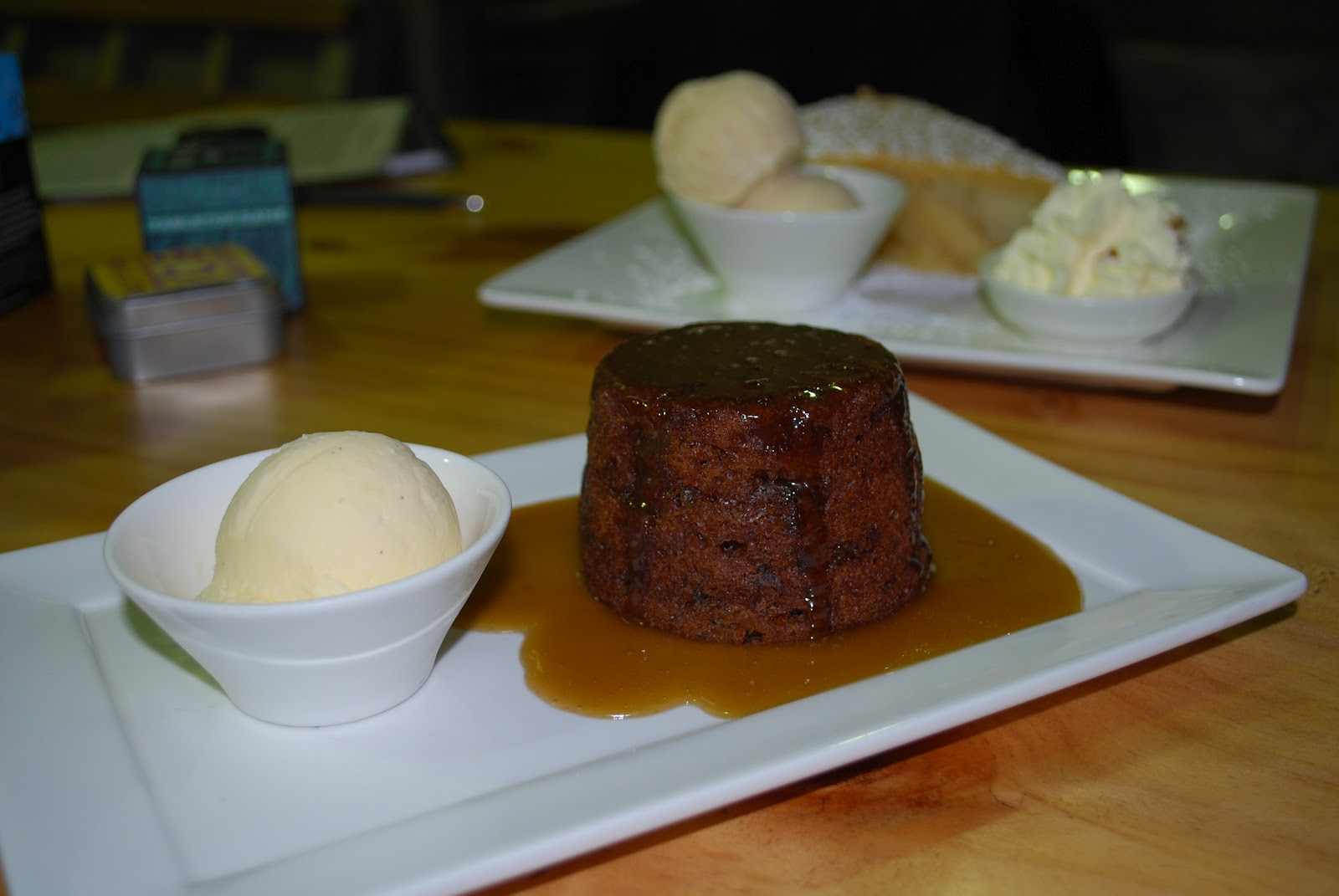 Food Trek Reviews Sutton's Farm Licenced Cafe, Thulimbah, Queensland.