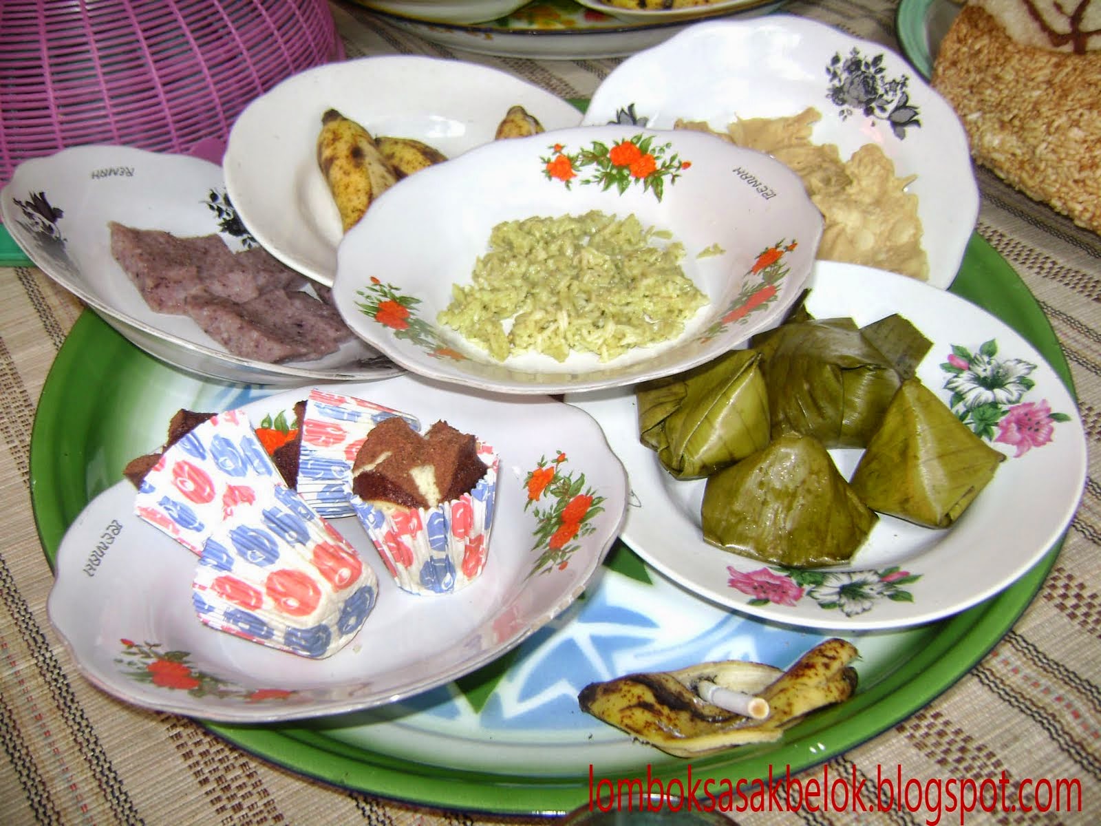 Poteng jaje tujaq khas Lombok