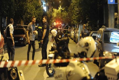 Μυστήριο με την ισχυρή έκρηξη στα Εξάρχεια: Στην πολυκατοικία διαμένει η εισαγγελέας Γεωργία Τσατάνη - Ποιος ήταν ο στόχος της επίθεσης (photos)