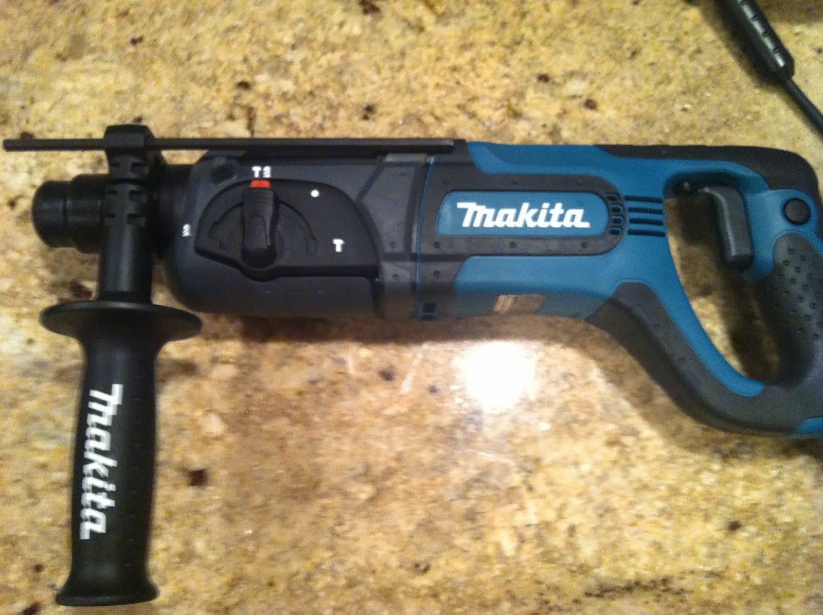 The Tool Review Guy: Makita HR2475 1-Inch D-Handle SDS-Plus Rotary Hammer