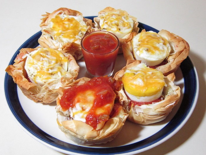 https://www.guidecentr.al/make-southwestern-egg-and-cheese-cups