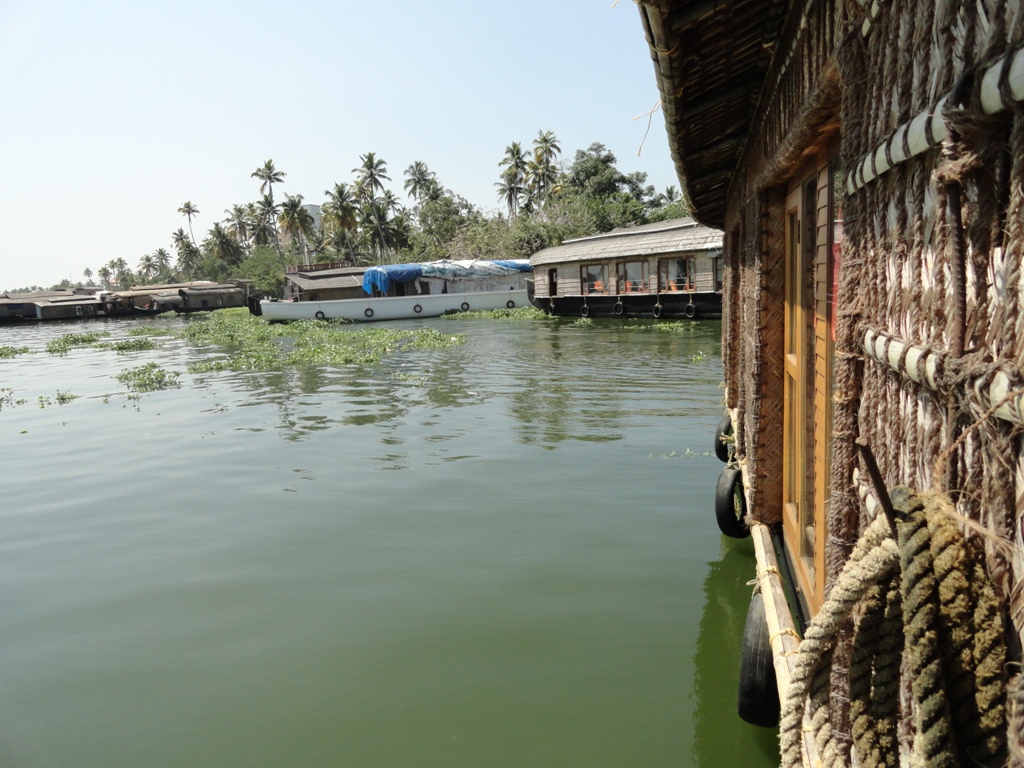 Houseboat Booking Cheap and Best Houseboat in Alleppey and Kumarakom