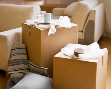 9 Tips for making the first night in your new home easier. Amazing moving tips!