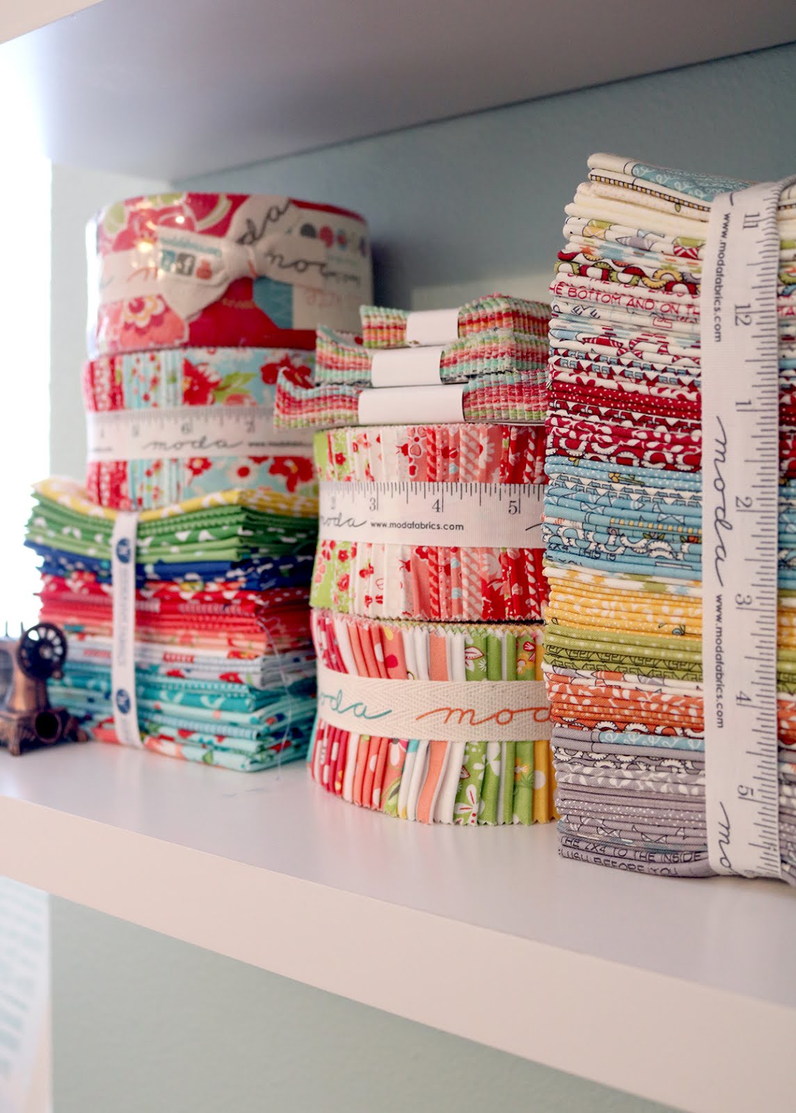 organize fabric w/comic book backing boards  Quilting room, Fabric  storage, Sewing room organization