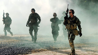 Spesifikasi PC untuk Modern Warfare 3 Spesifikasi PC untuk Modern Warfare 3 Sinopsis Permainan akan memperkenalkan kembali anggota Task Force 141 bernama John "Soap" MacTavish, mantan anggota SAS John Price(Bill Murray) dan informan Rusia bernama Nikolai yang kabur ke India setelah membunuh seorang Letnan Jenderal Angkatan Darat Amerika Serikat yang bernama Shepherd(Lance Heriknes). Seorang Ultranationalist dari Rusia, Vladimir Makarov(Roman Vorchesky) juga akan Muncul sebagai tokoh antagonis utama permainan. Beberapa karakter baru telah ditambahkan, termasuk Derek "Frost" Westbrook dan Sandman(William Fincher), sepasang anggota Delta Force yang beroperasi di kota New York; Marcus Burns, seorang Sersan di Special Air Service yang bertugas di London, dan Yuri(Brian Bloom), mantan Prajurit Spetznas dan anggota pasukan Ultranationalist Russia. Selain itu, Wallcroft(Graig Fairlbas), Griffen, Kamarov dan mantan senior Captain Price, Captain MacMillan(Tony Curran) juga akan kembali berpartisipasi dalam permainan ini lalu beberapa masa lalu yang terkuak seiring dengan berjalannya waktu. dan karakter baru Grinch(Timothy Olyphant) , Truck(Idris Elba) , McCoy(Tobey Maguire) Beberapa jam setelah membunuh Letnan Jenderal Shepherd, Kapten John Price dan Nikolai mengevakuasi John "Soap" MacTavish yang sekarat ke sebuah rumah yang terletak di Himachal Pradesh, India. Saat Soap menerima pengobatan dari Dokter, grup besar dibawah komando Vladimir Makarov, menyerang rumah tersebut dan