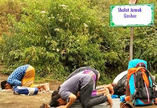 Niat Sholat Dzuhur Ditarik ke Ashar - Ilmu Tentang Agama Islam