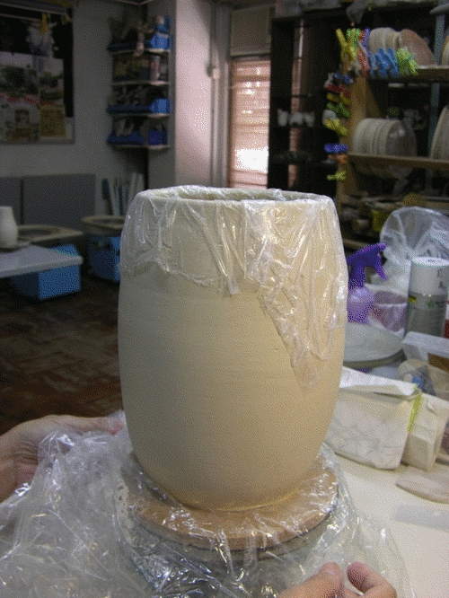 15-The-Making-of-Sculptor-Johnson-Tsang-aka-Tsang-Cheung-Shing-Ceramics-Porcelain-www-designstack-co