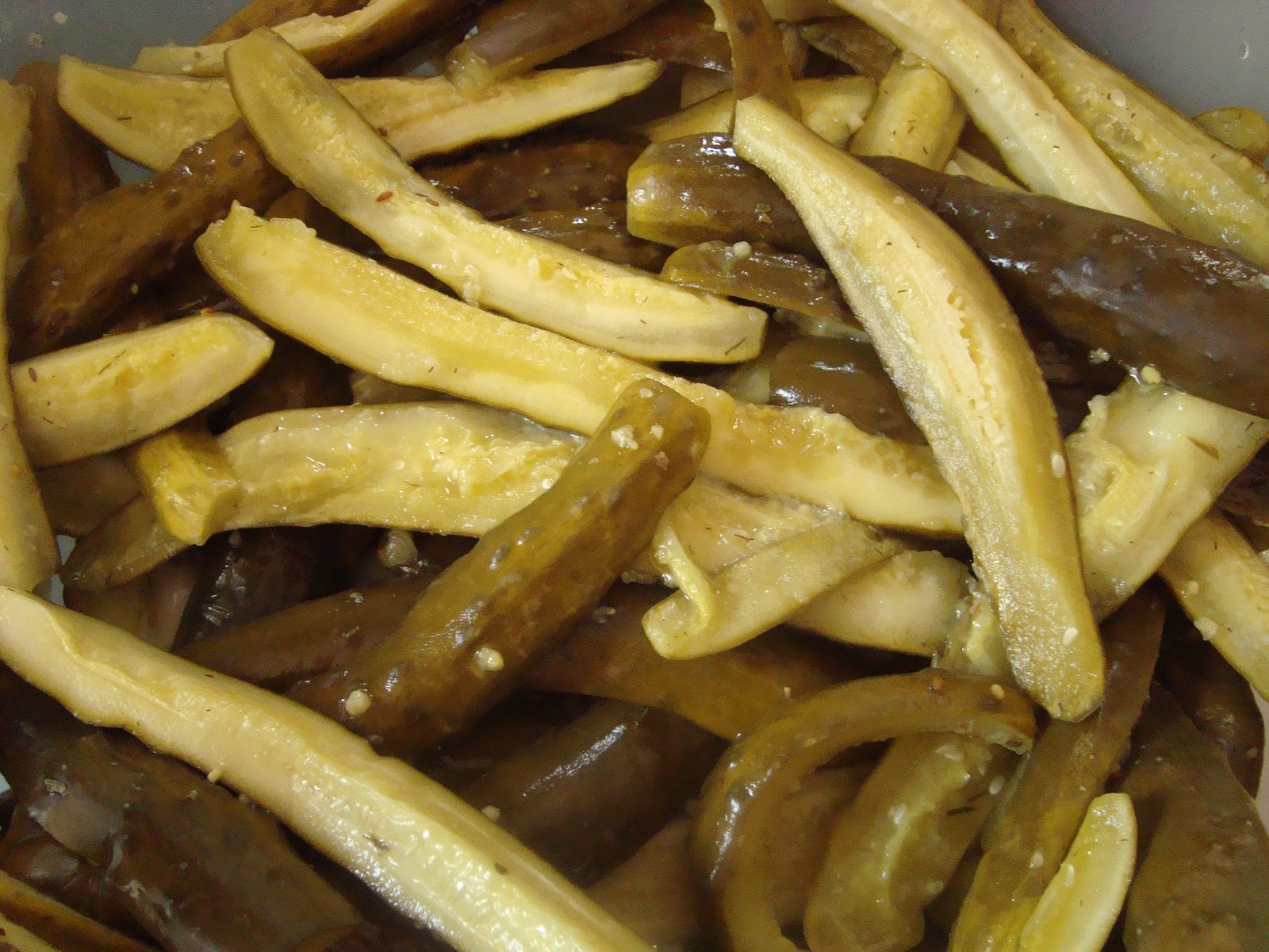 Recipes From Out Of The Blue: Kosher-Style Dill Pickle Spears
