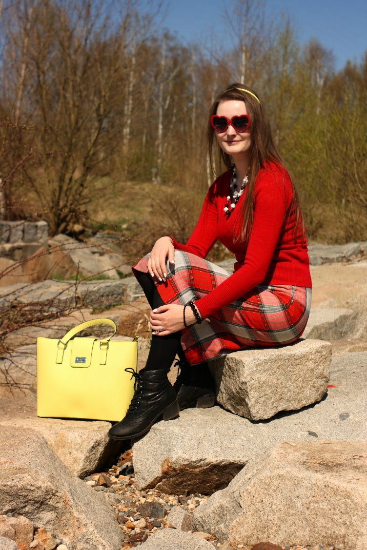 georgiana, quaint, quaintrelle, fashion, blogger, red, yellow, handbag, Orsay, stylish, colourblocking,vintage