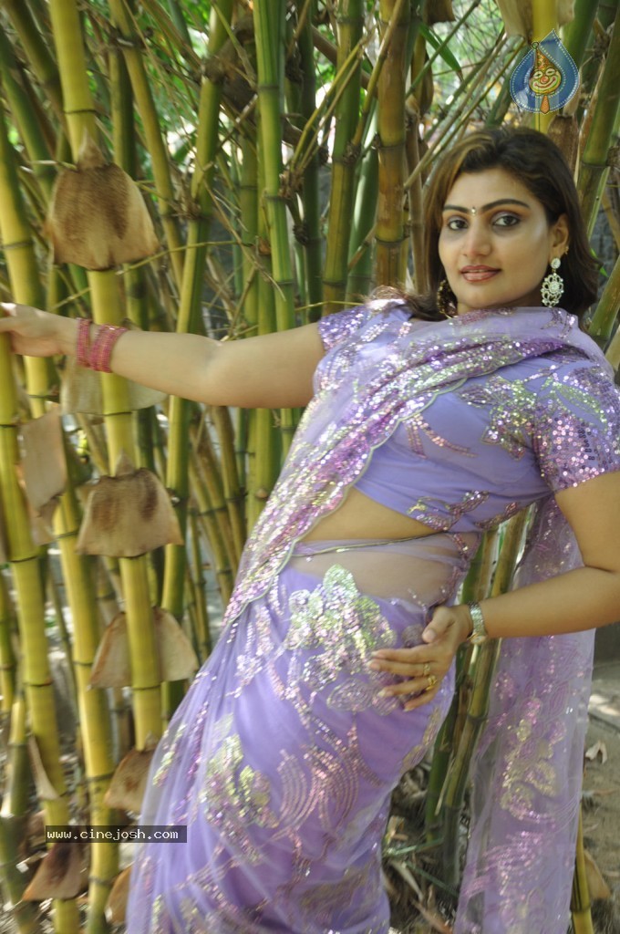 Indian Actress Hot Pics Mallu Aunty Hot Boobs Photos