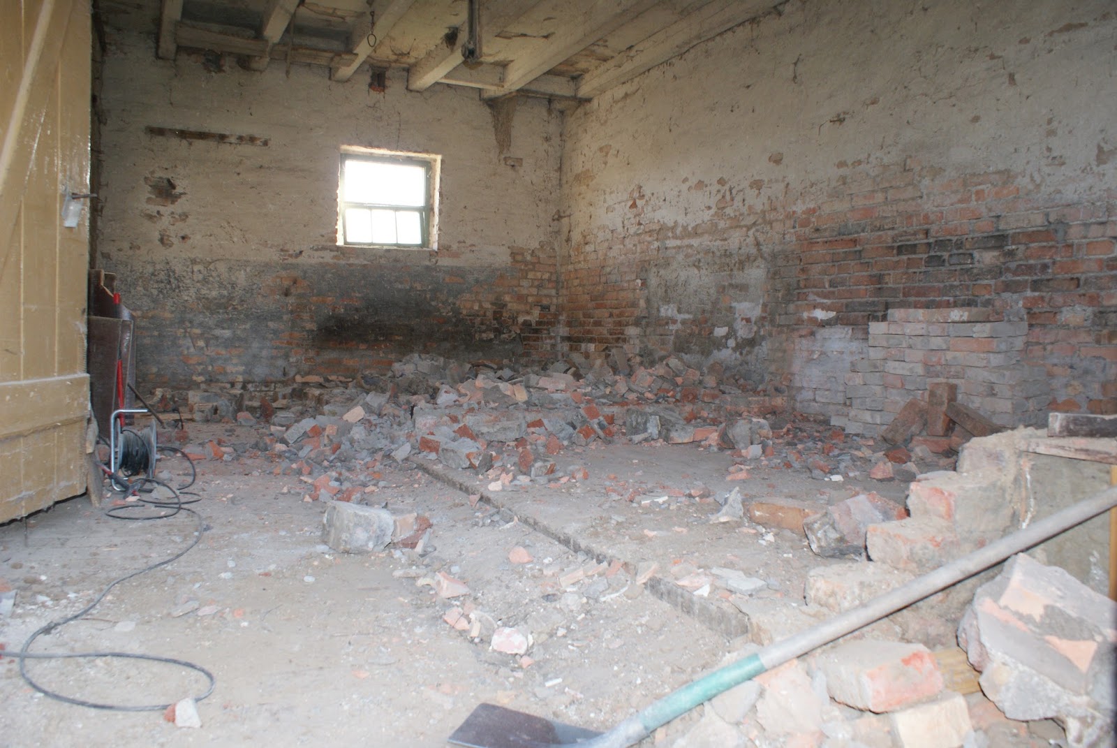 Mondsteinhof Begleitet Uns Beim Sanieren Unseres Bauernhauses