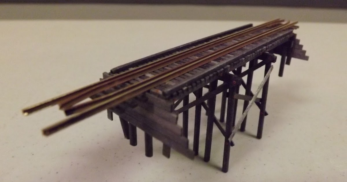 Winnipeg Model Railroad Club John Bate displays scratchbuilt N gauge