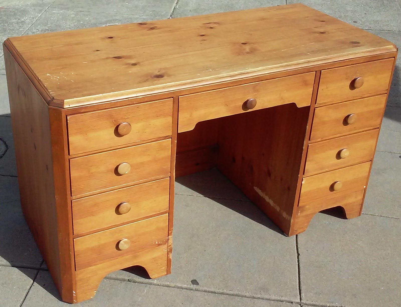 UHURU FURNITURE & COLLECTIBLES SOLD 12568 Knotty Pine 53" wide Desk 50