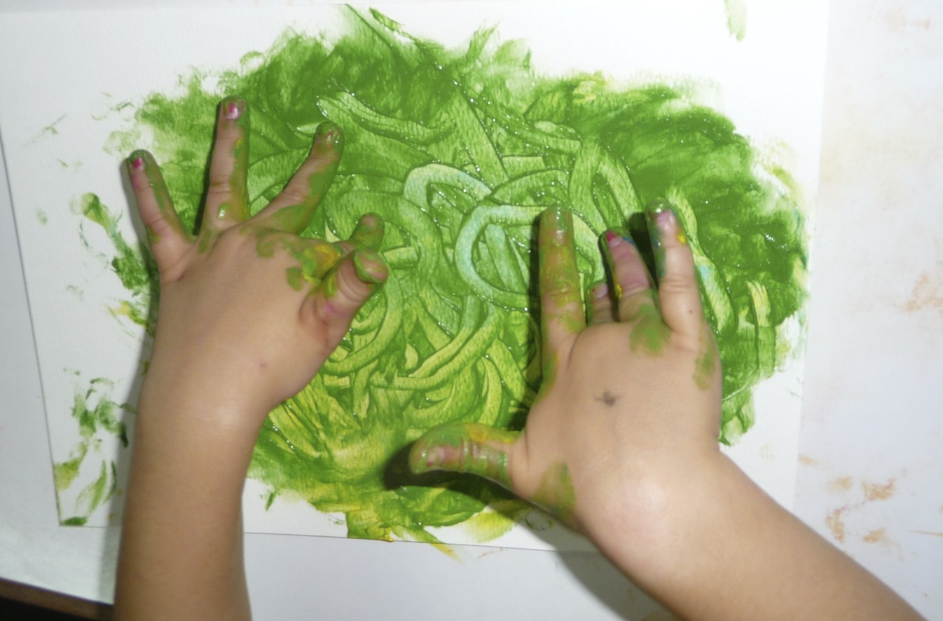 De Mello Teaching Finger Paint