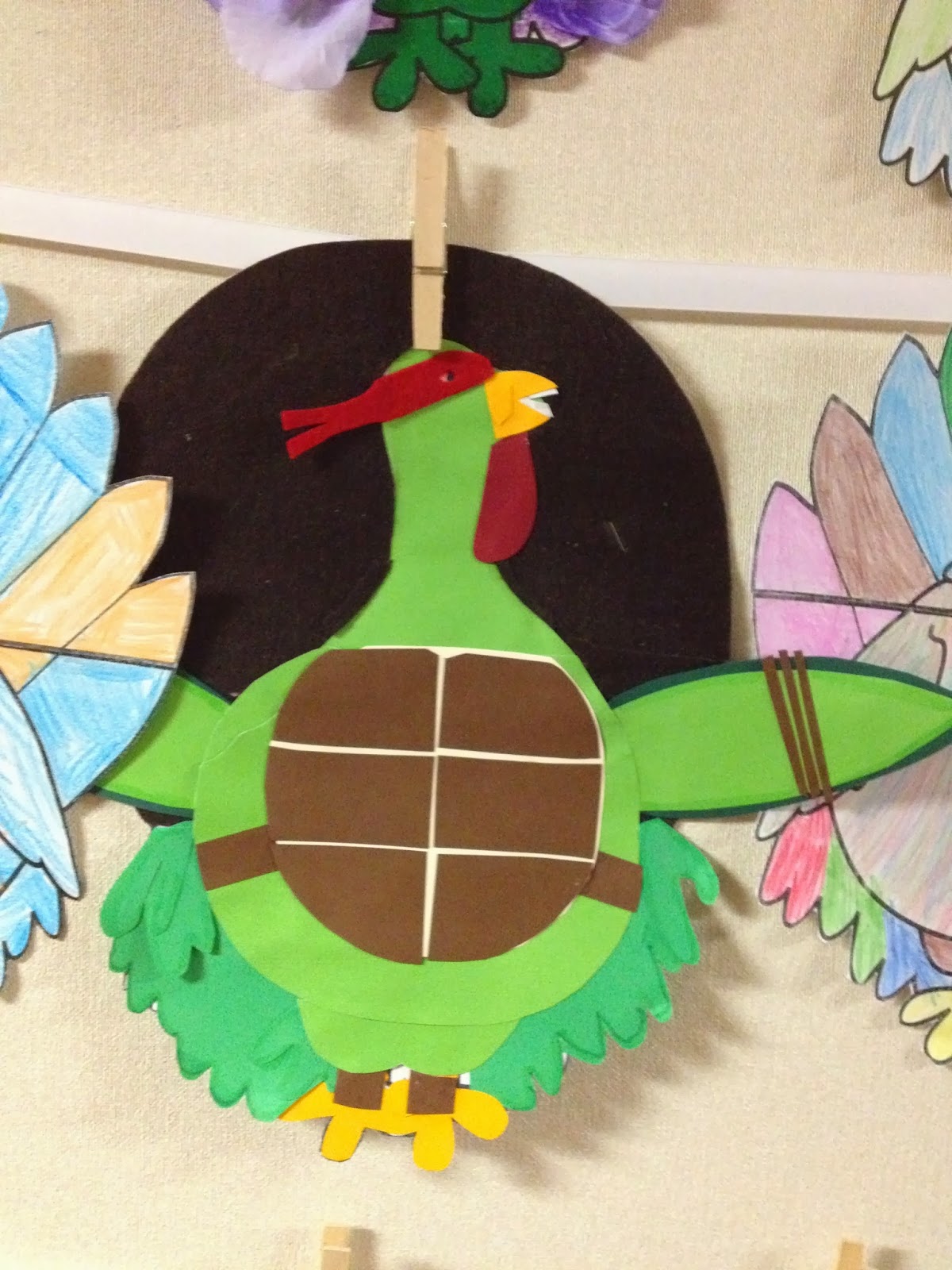 Kinder Cakes: Turkeys and More Turkeys! (and a freebie)