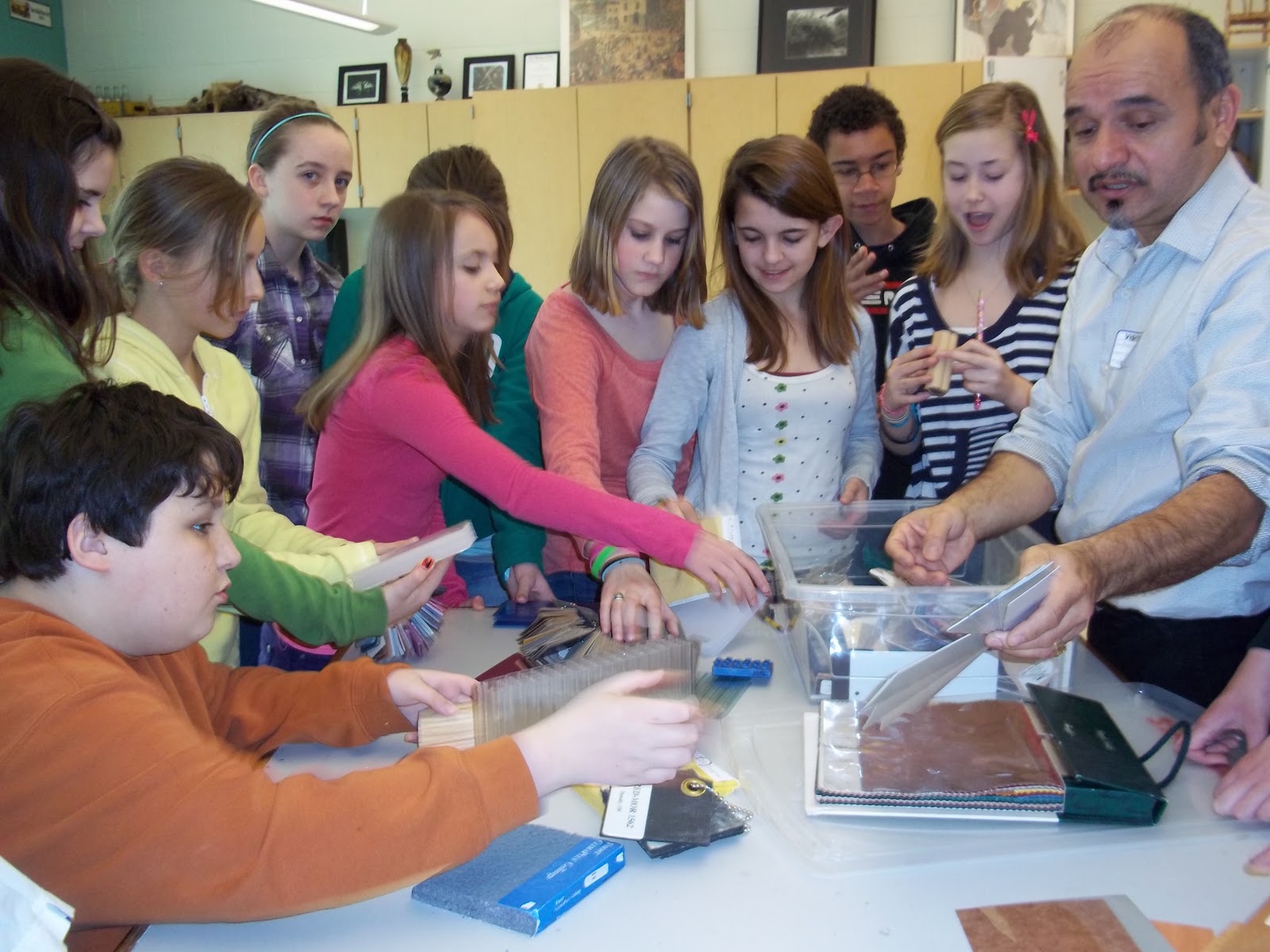 Monument Valley Regional Middle School Art Class Artist in the