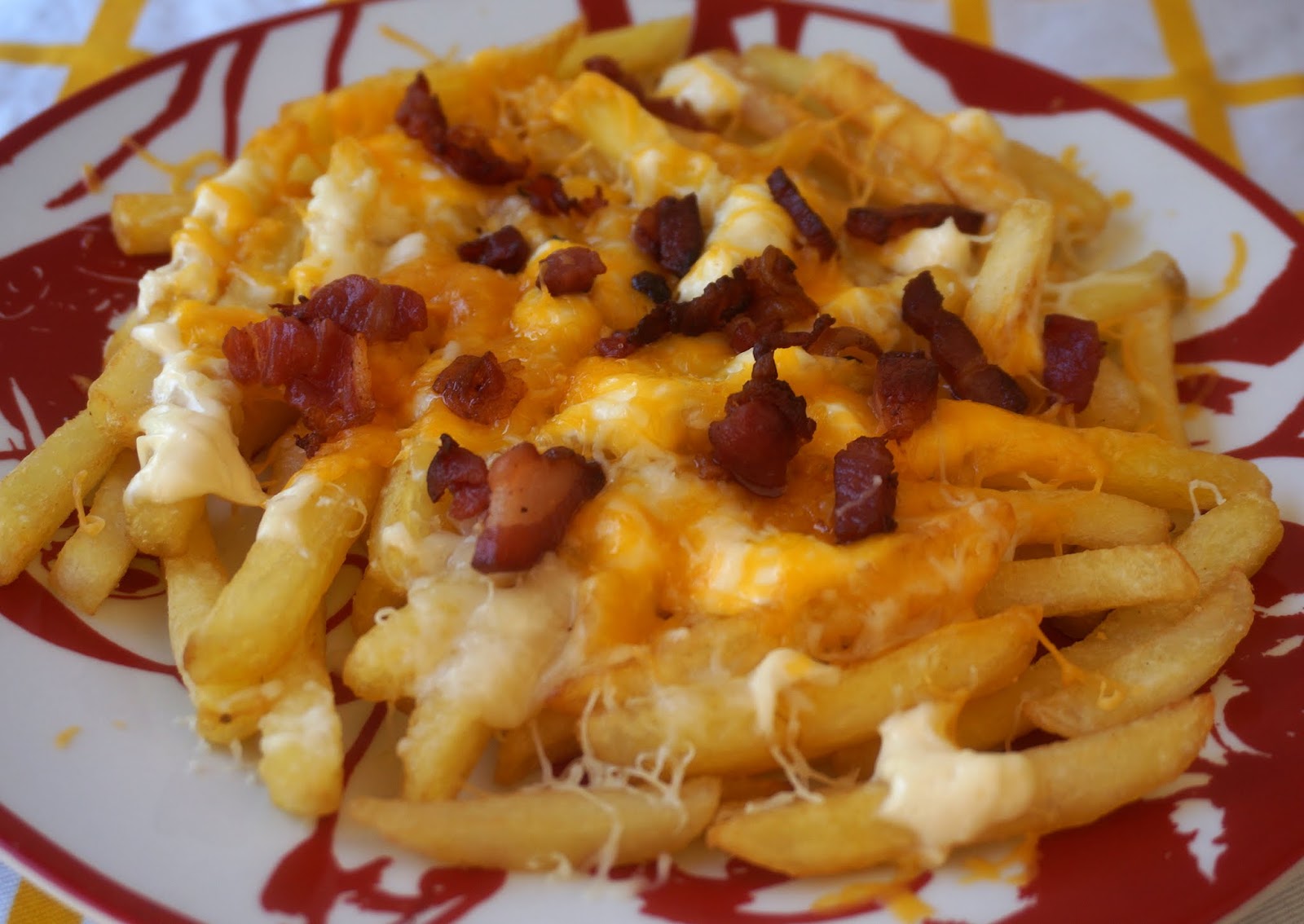 La mejor Bacon Cheese fries Patatas fritas estilo Foster´s Hollywood