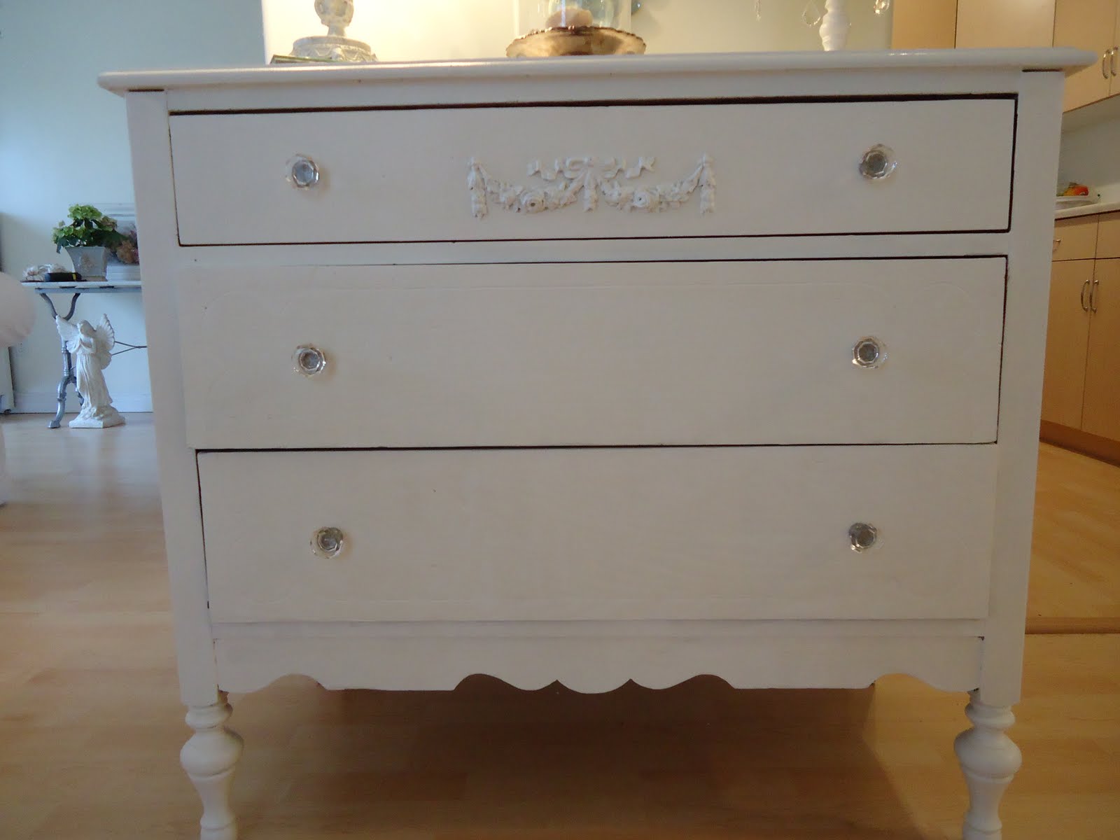 White Cottage Chic Shabby Chic Dresser