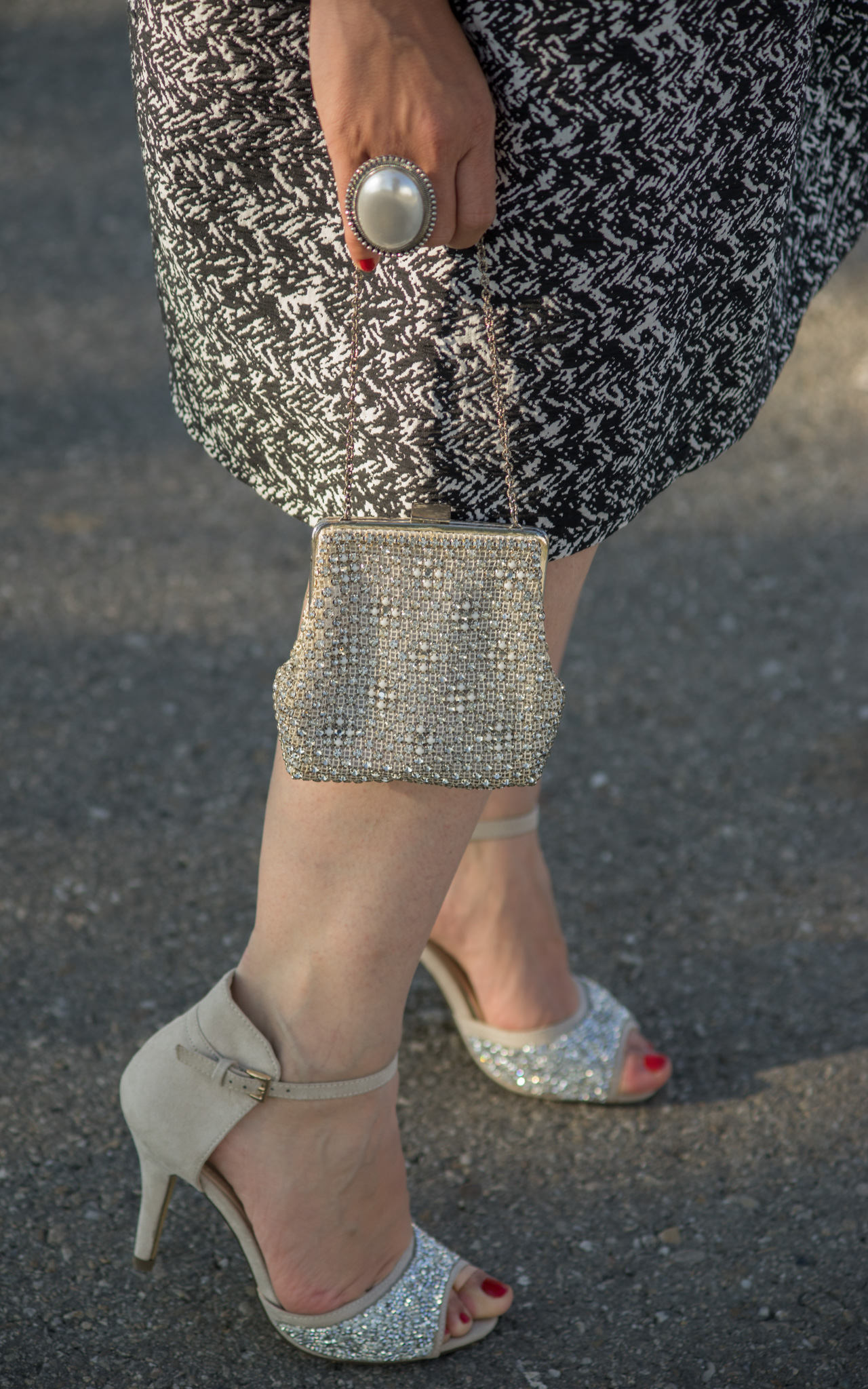 retro black and white wedding attire 50s puffy skirt black lace gloves white victorian shirt beaded vintage purse beaded sandals beaded hair piece vintage like lace brooch