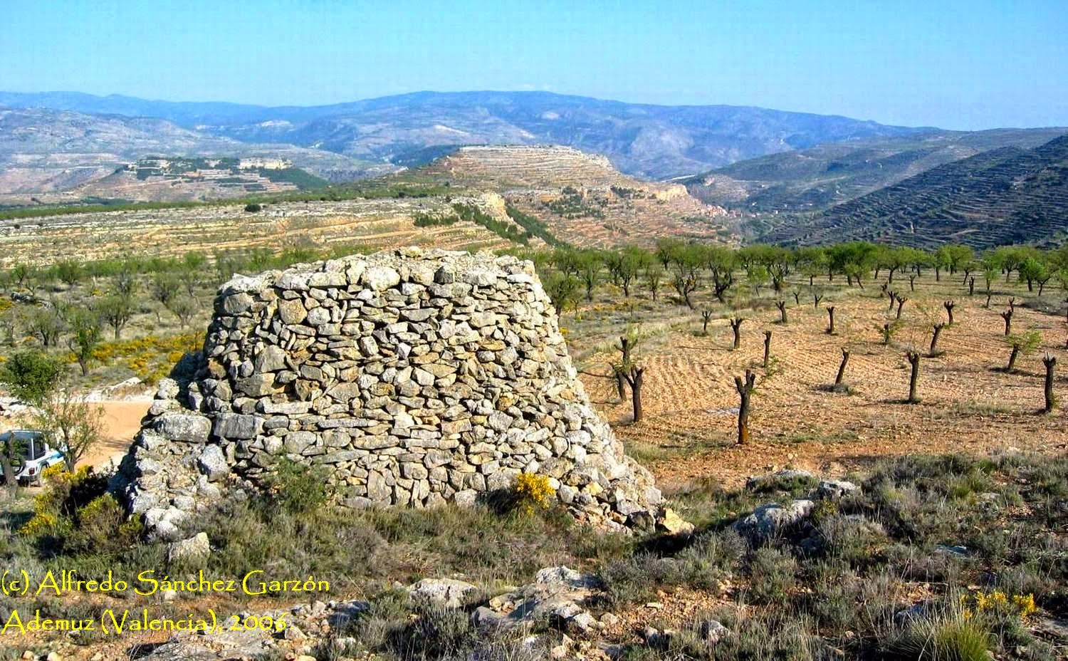 paisaje-rincon-ademuz-barraca-piedra