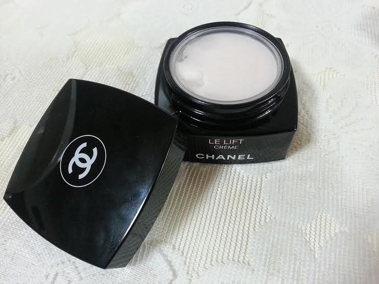 Beauty Makeup Etc: Forever Young with Chanel Le Lift