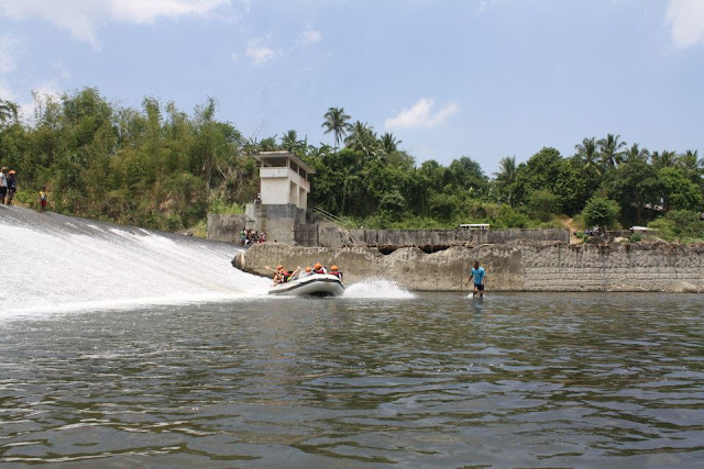 whitewater rafting in Laguna