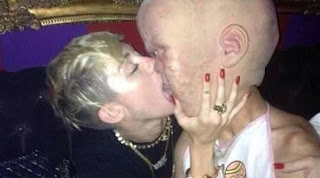 Η αηδιαστική φωτογραφία της Miley Cyrus