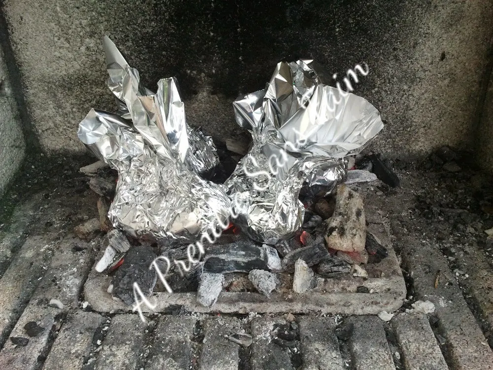 Pommes de terre au barbecue et à la crème ciboulette au fromage à l'ail