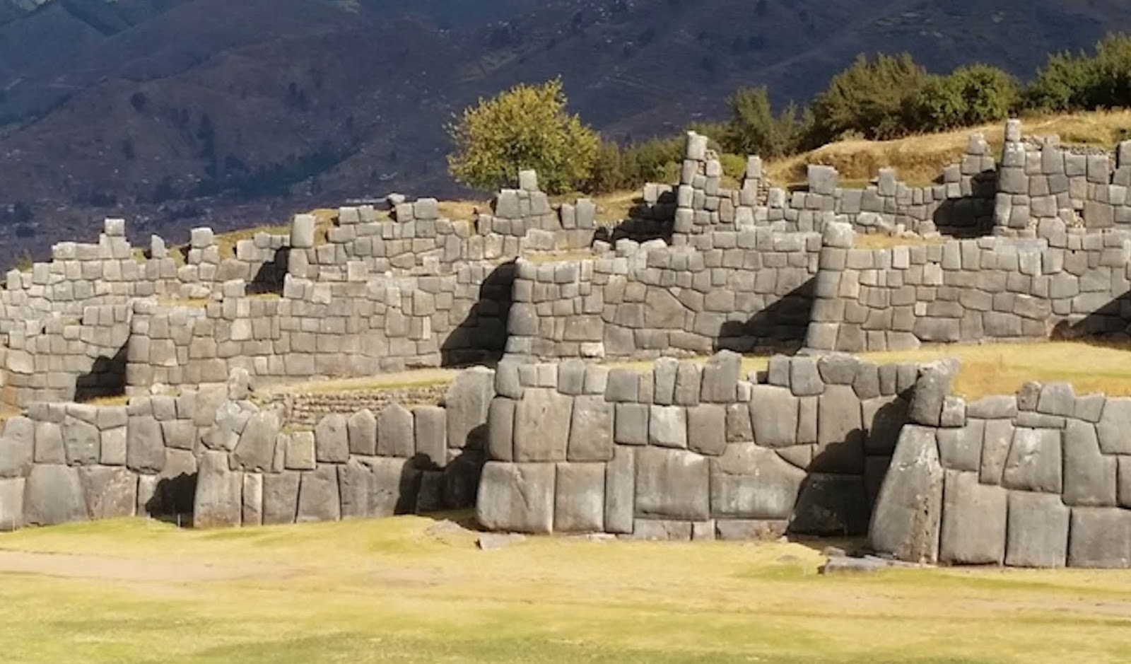 NephiCode The City of Nephi The Fortress of Sacsayhuamán Part I