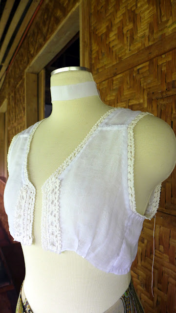 Delicate cotton trim for garments