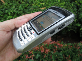 Hape Blackberry Jadul 7100g Langka Kolektor Item