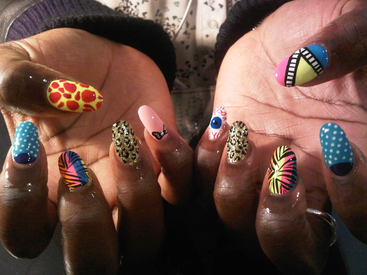 Gallery of ghetto nail designs.