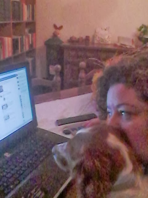 Clio ed io... al pc... non è che piano piano vuole pure lei un profilo facebook!