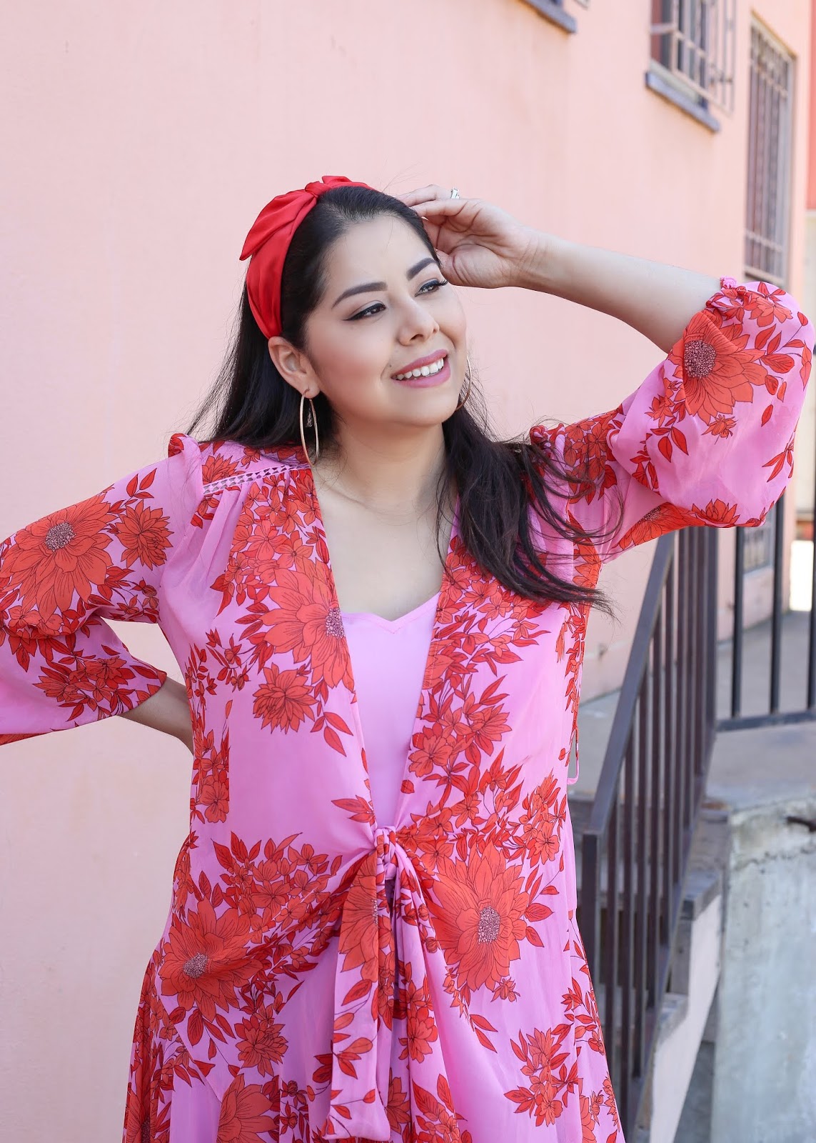 red bow headband trend how to wear a red headband, red headband outfit idea, latina beauty blogger