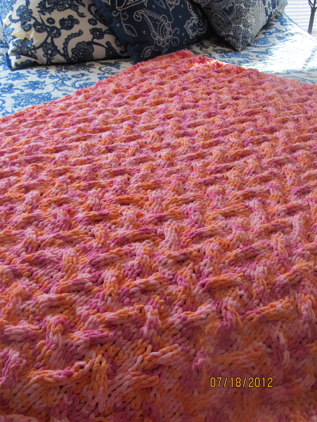 24 BERNAT BABY BLANKET YARN SAND