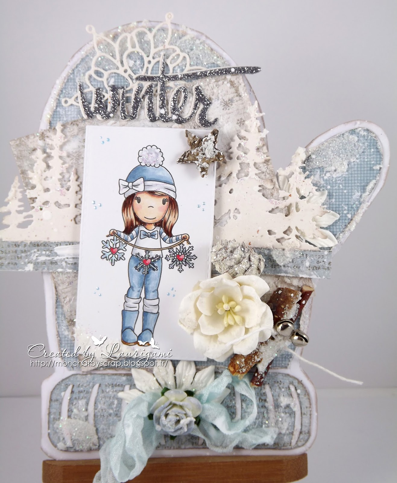 Paper Nest Dolls Emma with snowflake banner