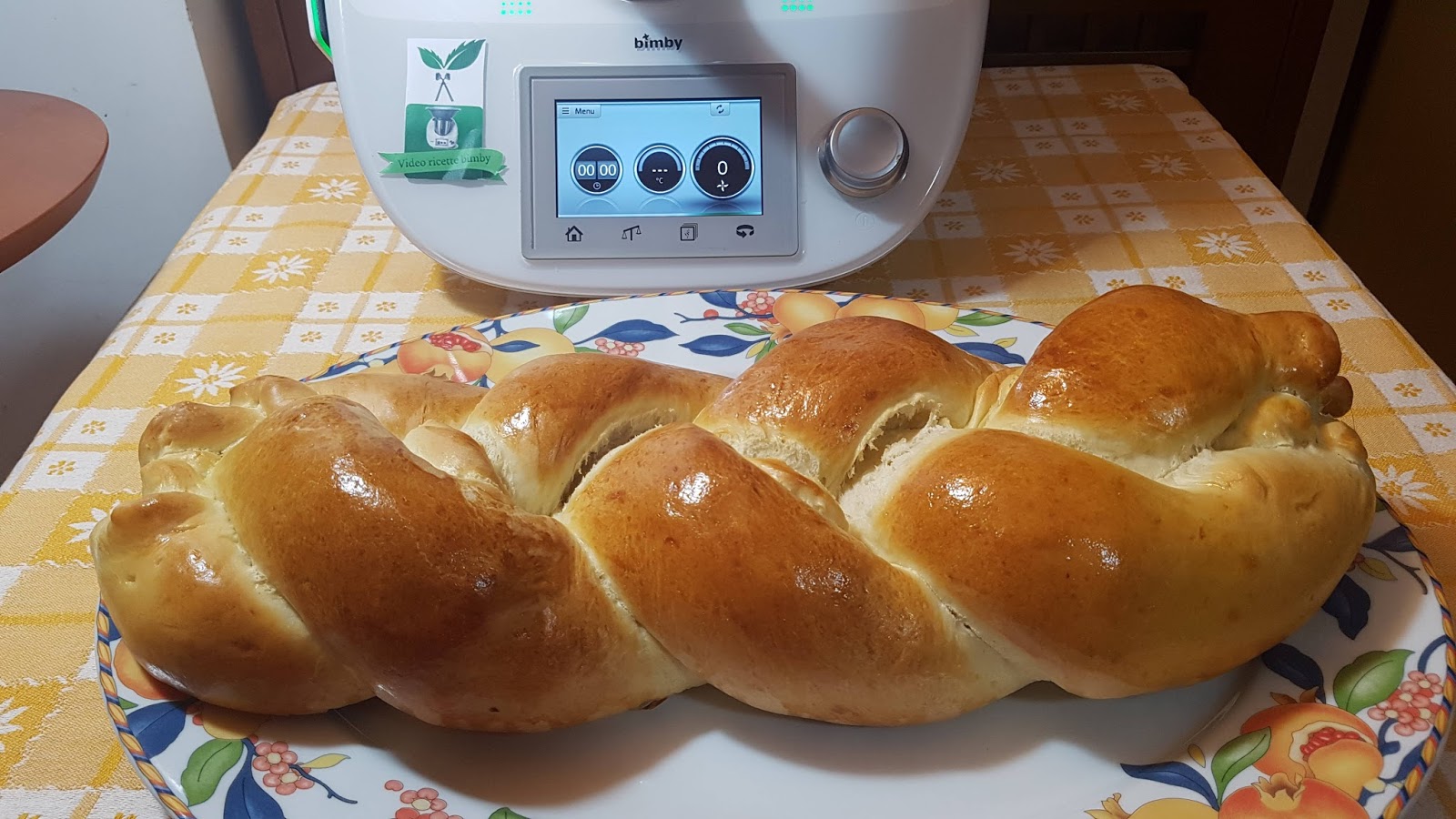 Video ricette bimby Treccia di pan brioche ripiena bimby per TM5 e TM31